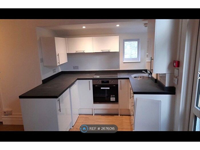 Studio To Rent In South Croydon, South Croydon, CR2