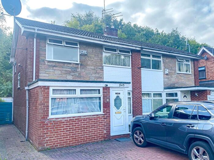 3 Bedroom Semi-detached House For Sale In Craig Road, Heaton Mersey, Stockport, SK4