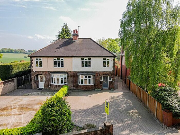 3 Bedroom Semi-Detached House For Sale In Ashby Road, Woodville, DE11