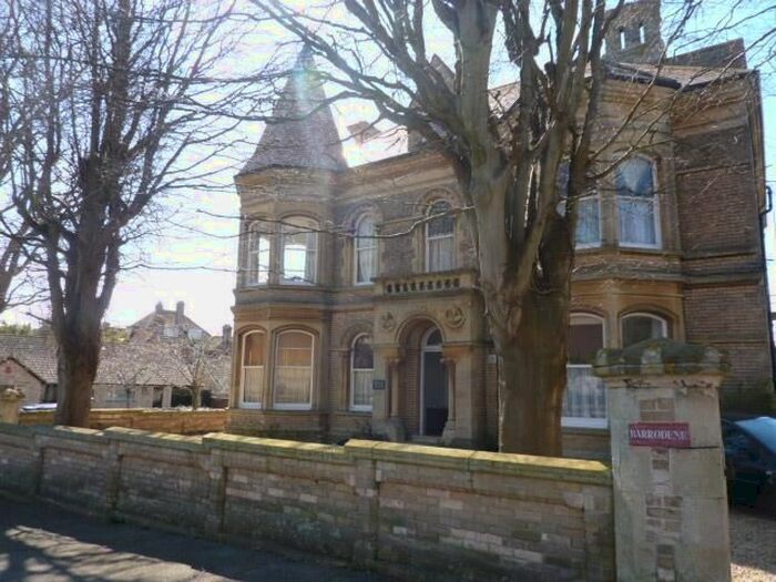 2 Bedroom Flat To Rent In Grosvenor Road, Weymouth, DT4