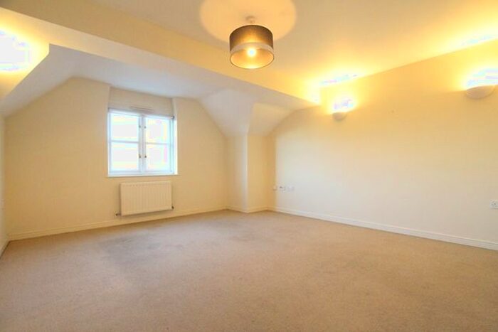 2 Bedroom Flat To Rent In Friar Court, Worcester City Centre, Worcester, WR1