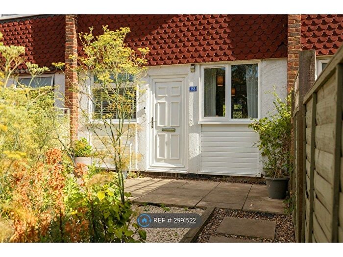 1 Bedroom Flat To Rent In Alanthus Close, London, SE12