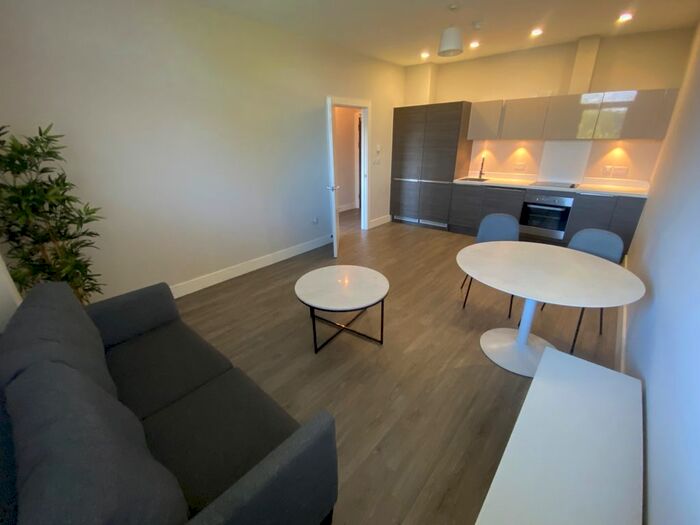 1 Bedroom Flat To Rent In Dawsons Square, Pudsey, LS28