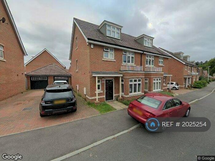 4 Bedroom Semi-Detached House To Rent In Faringdon Road, Earley, Reading, RG6