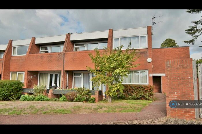 1 Bedroom Flat To Rent In Knightthorpe Court, Loughborough, LE11