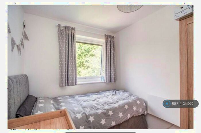 2 Bedroom Flat To Rent In Valley Green, Hemel Hempstead, HP2