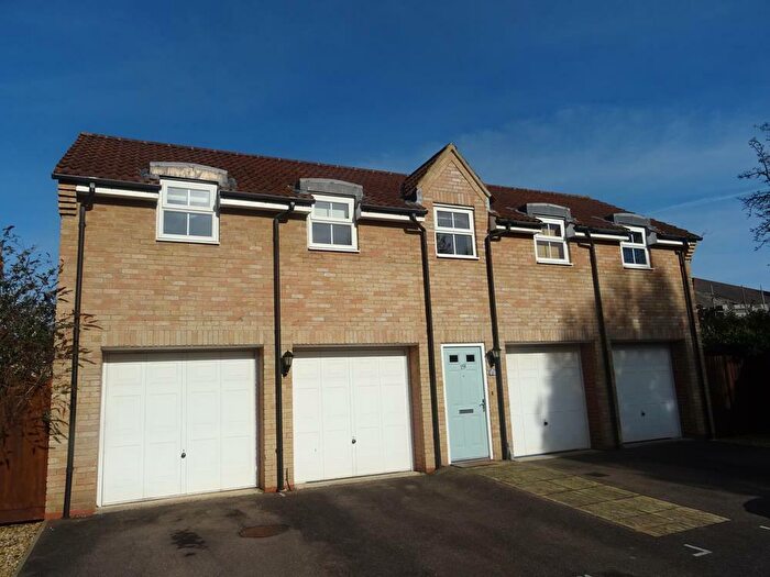 2 Bedroom Apartment To Rent In Appledore Road, Bedford, MK40
