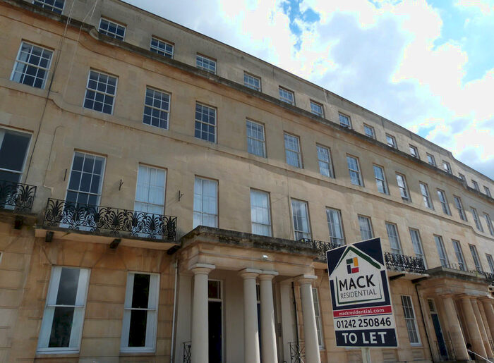 1 Bedroom Flat To Rent In Lansdown Crescent, Cheltenham, GL50