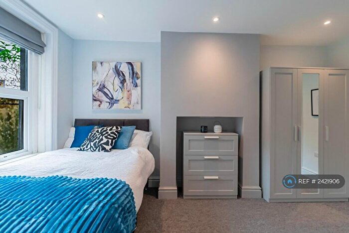 Studio To Rent In London Road, Reading, RG1