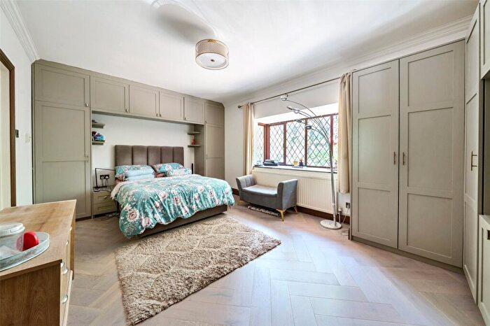 5 Bedroom Detached House To Rent In Fishery Road, Maidenhead, Berkshire, SL6