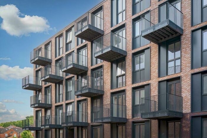 1 Bedroom Apartment To Rent In High Wycombe, Buckinghamshire, HP11