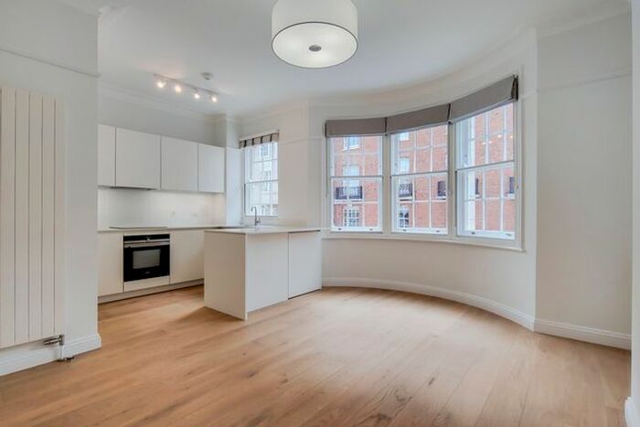 1 Bedroom Flat To Rent In George Street, London, W1H