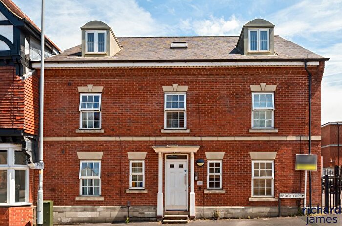 2 Bedroom Flat For Sale In Scott House, Cricklade Street, Swindon, SN1