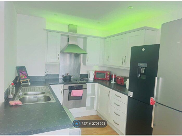 2 Bedroom Flat To Rent In Halford House, Hamilton, Leicester, LE5