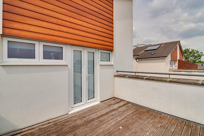 3 Bedroom Detached House To Rent In Watkin Road, Leicester, LE2