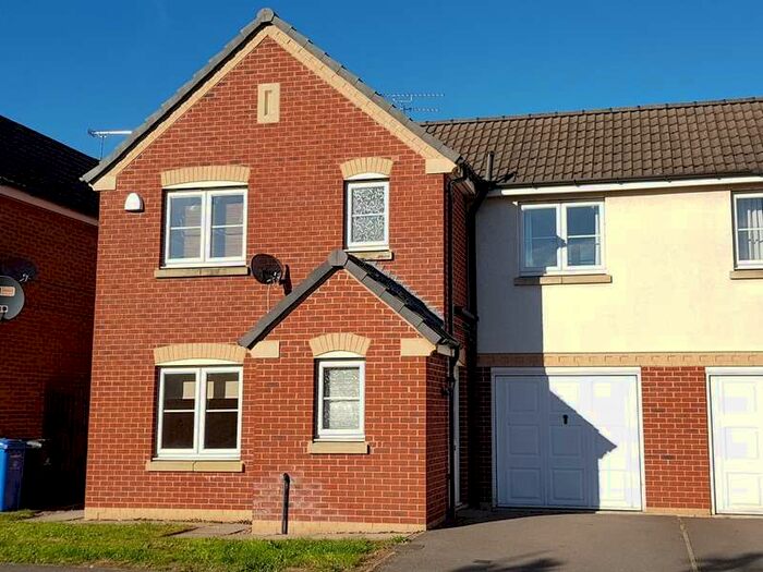 3 Bedroom Semi-Detached House To Rent In Kiwi Drive, DE24