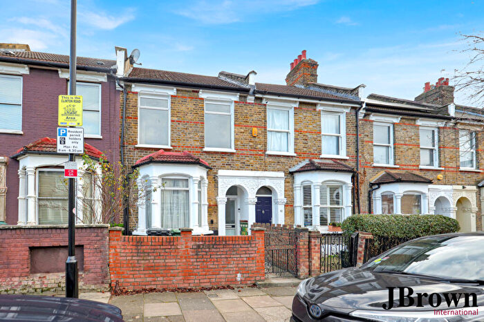 3 Bedroom Terraced House To Rent In Clinton Road, N15