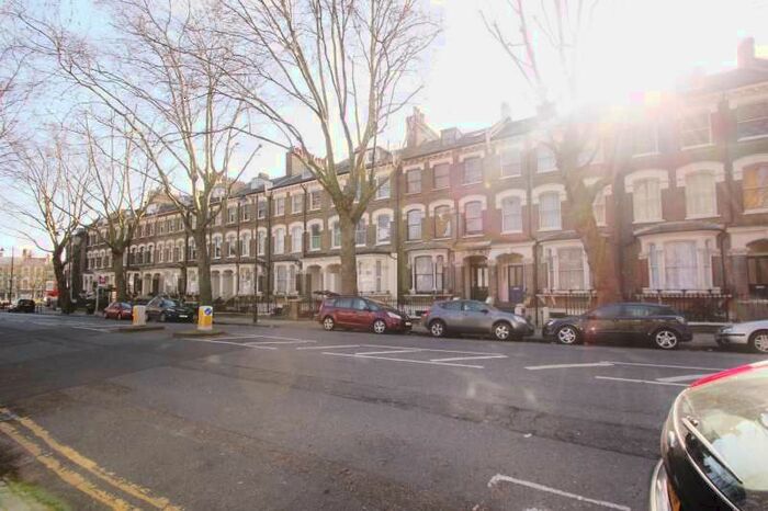 3 Bedroom Flat To Rent In Grosvenor Avenue, London, N5