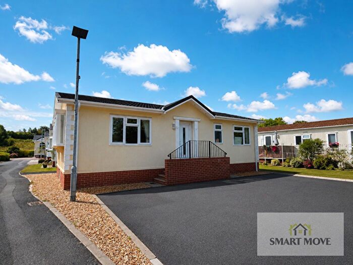 2 Bedroom Park Home For Sale In Meadow Park, Plox Brow, Tarleton, Preston, PR4