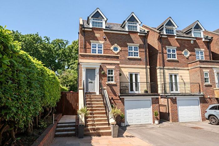 4 Bedroom Detached House For Sale In Old Cricket Mews, Banister Park, Southampton, Hampshire, SO15