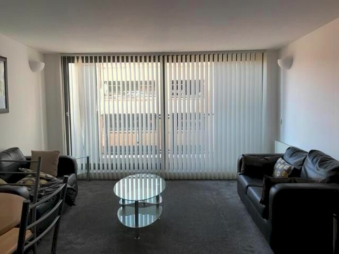 2 Bedroom Flat To Rent In Epworth Street, Liverpool L6