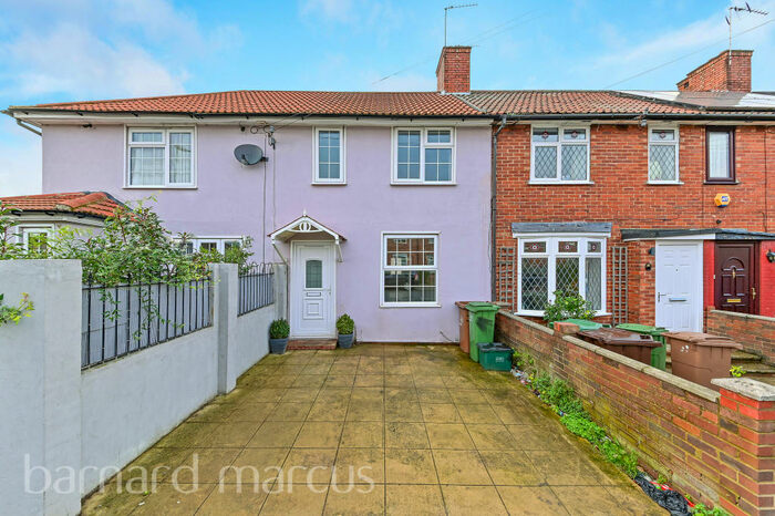 3 Bedroom House To Rent In Thornton Road, Carshalton, SM5