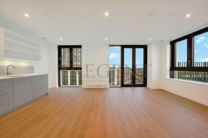2 Bedroom Flat To Rent In Menera Point, Twelve Trees Park, E16