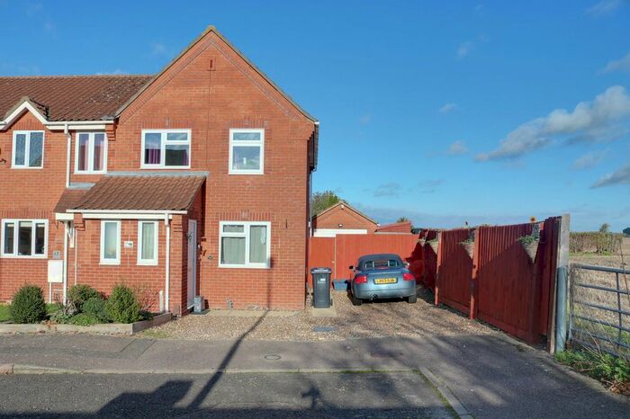 3 Bedroom End Of Terrace House For Sale In Chestnut Rise, Burwell, CB25