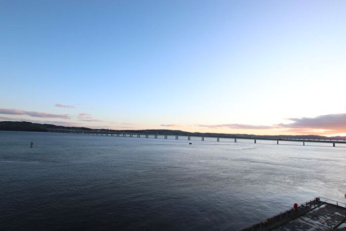 2 Bedroom Flat To Rent In Marine Parade, Dundee, DD1