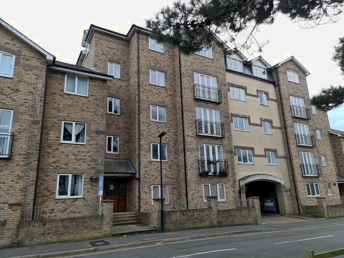2 Bedroom Apartment To Rent In Victoria Road, Newport, PO30