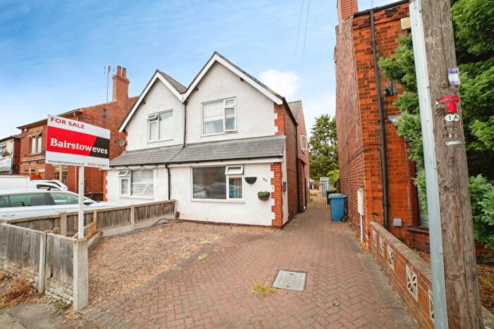 3 Bedroom Semi-Detached House For Sale In Chesterfield Road North, Mansfield, Nottinghamshire, NG19