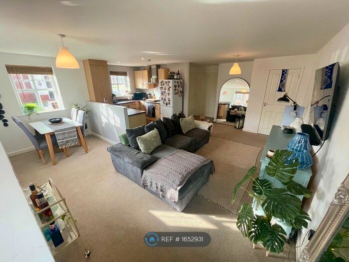 1 Bedroom Flat To Rent In Tulip Crescent, Loughborough, LE11