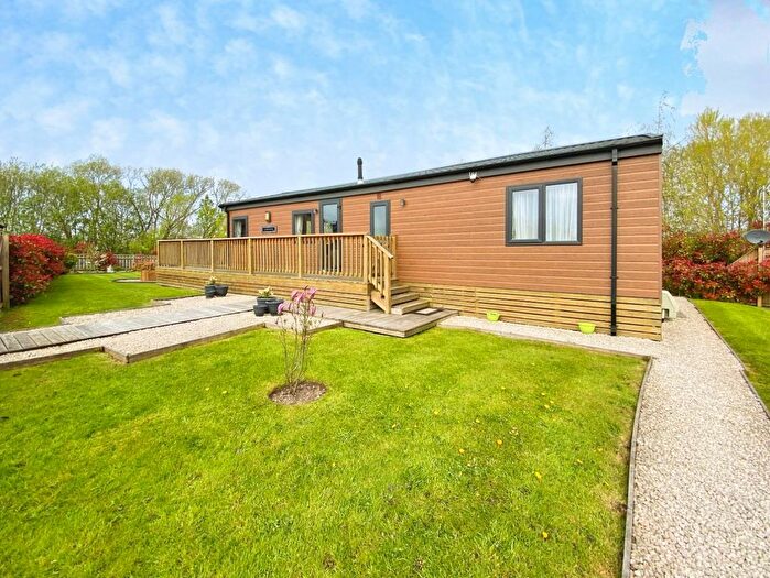 2 Bedroom Mobile/park Home For Sale In Dalton Bridge, Dalton, Thirsk, YO7