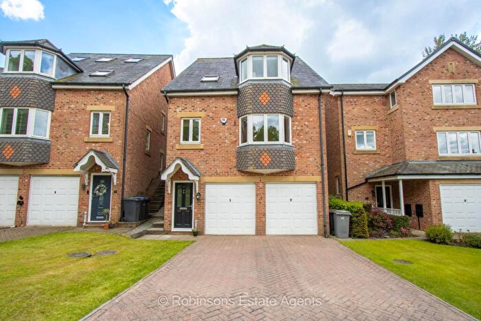 4 Bedroom Detached House For Sale In Lowes Court, The Downs, Durham, DH1