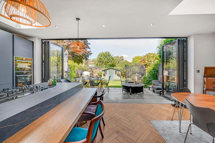 4 Bedroom Semi Detached House For Sale In Richmond Park Road, London, SW14