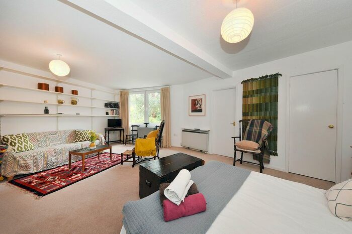 1 Bedroom Studio To Rent In St Quintin Gardens, London, W10