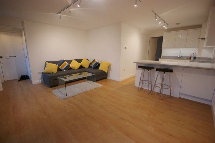 1 Bedroom Flat To Rent In Weedington Road, Kentish Town, NW5