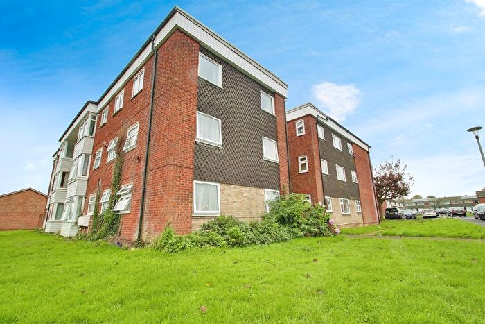 2 Bedroom Flat To Rent In Dutton Way, Iver, SL0