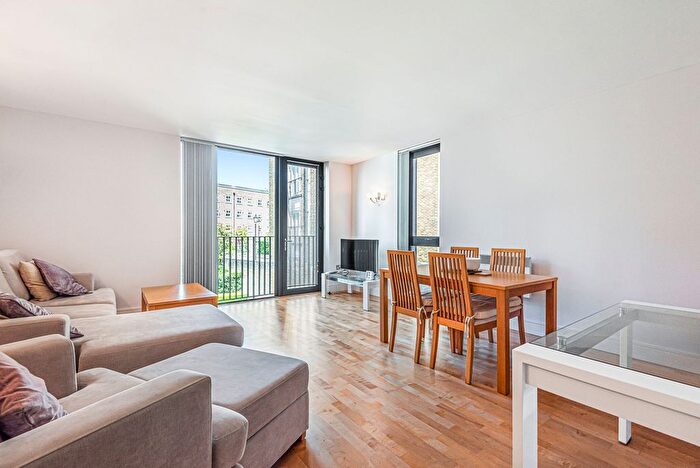 2 Bedroom Flat To Rent In City Walk, London, SE1