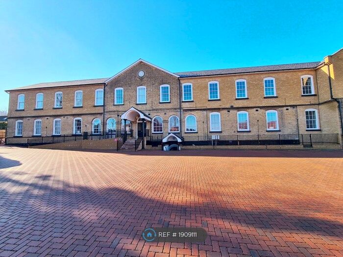 2 Bedroom Flat To Rent In The Old Barracks, Gravesend, DA12