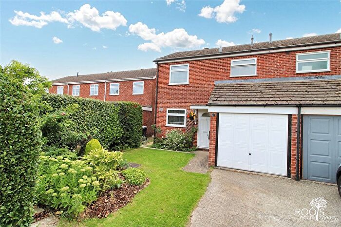 3 Bedroom Semi-Detached House For Sale In Ilkley Way, Thatcham, RG19
