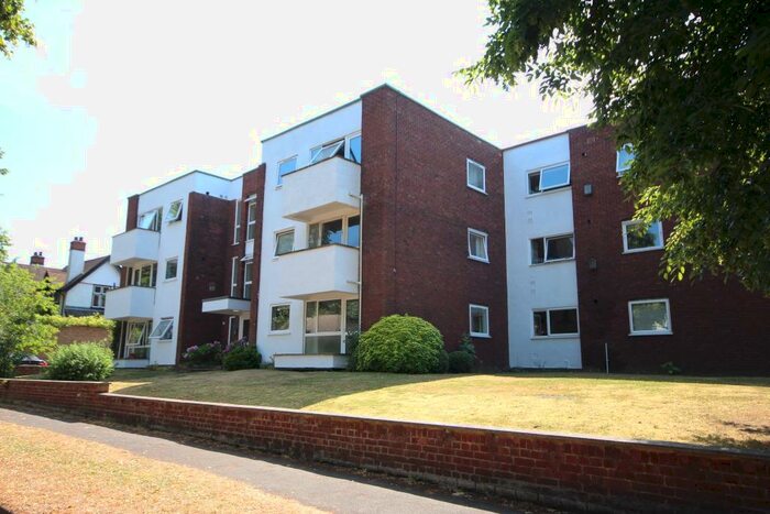 2 Bedroom Apartment To Rent In East Road Maidenhead Berkshire, SL6