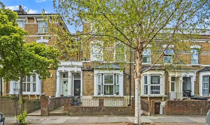 2 Bedroom Flat To Rent In Jenner Road, London, N16