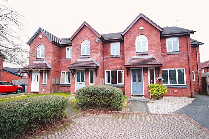 3 Bedroom Mews To Rent In Burnside Close, Wilmslow, SK9