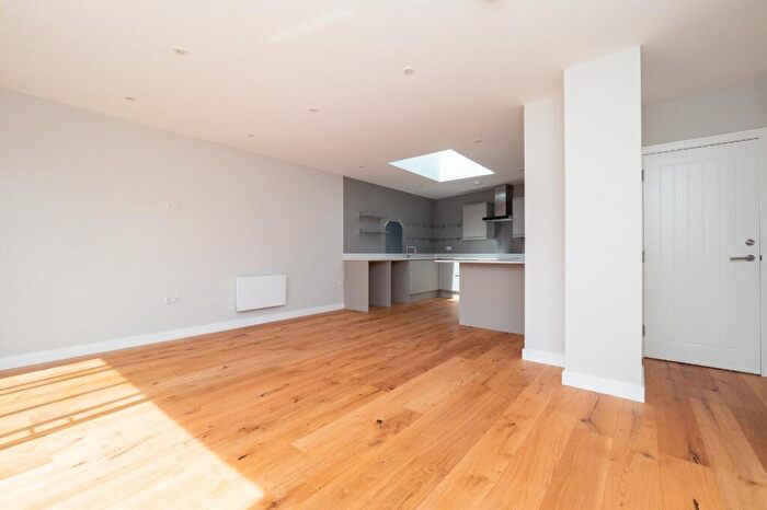 1 Bedroom Bungalow For Sale In Sandy Lane North, Wallington, SM6