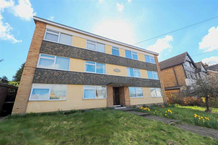 2 Bedroom Flat To Rent In Cornwall Road, Uxbridge, UB8