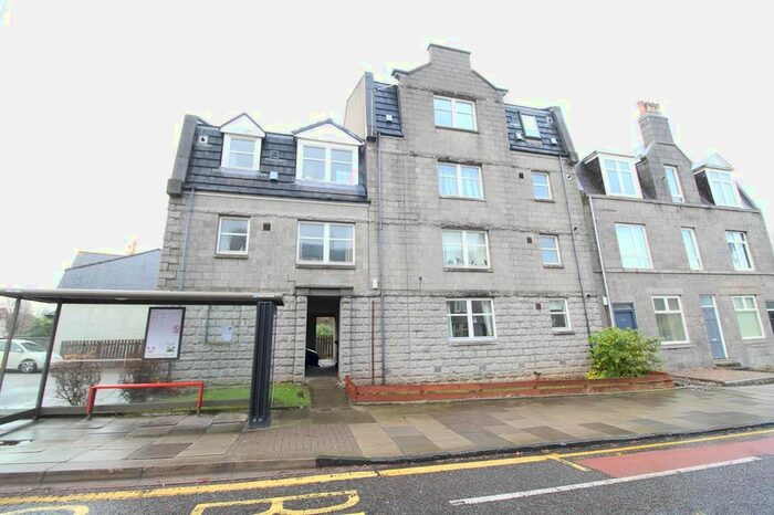 2 Bedroom Flat To Rent In Holburn Street, Ground Floor, Aberdeen, AB10