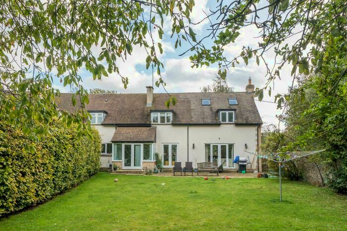 4 Bedroom End Of Terrace House To Rent In Cotswold Court, Souldern, OX27