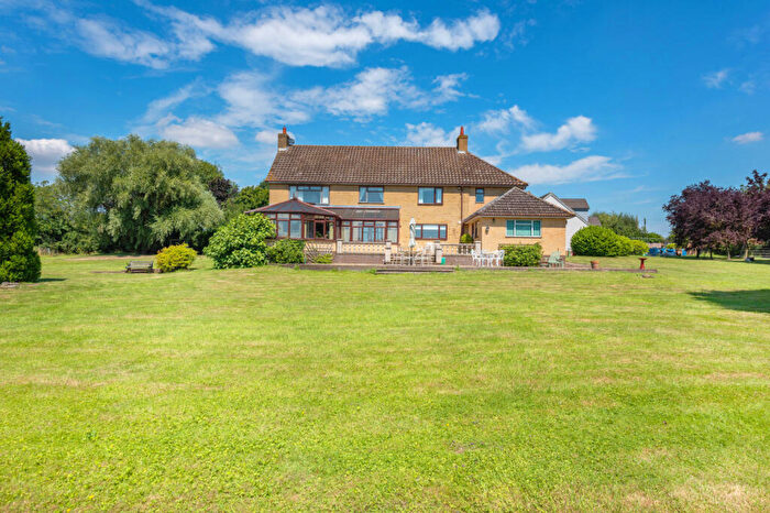 5 Bedroom Detached House For Sale In Stow Road, Spaldwick, Huntingdon, Cambridgeshire, PE28