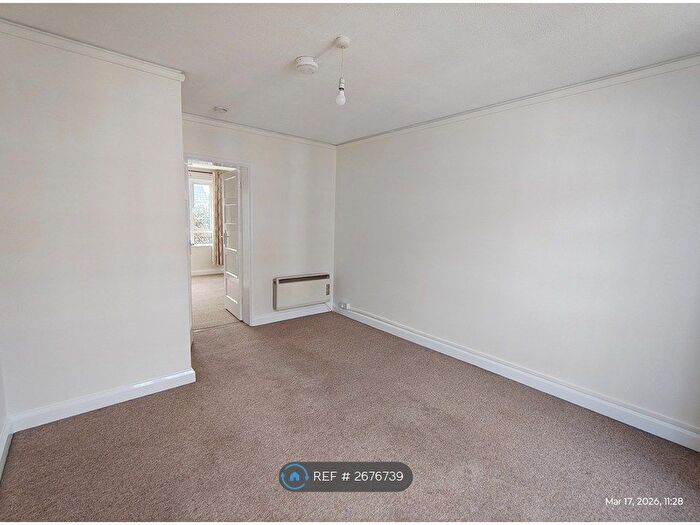 2 Bedroom Flat To Rent In Crendon Street, High Wycombe, HP13